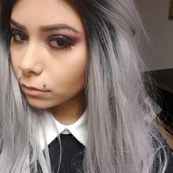 Wig - Picture 4 of 4